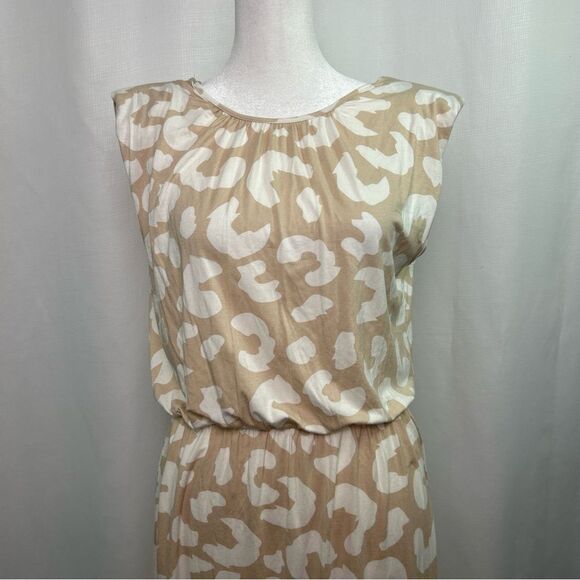 NWT LuLaRoe Serenity Maxi Dress Women’s Size Small Animal Print Cream Beige S/L - Picture 4 of 12